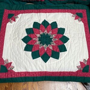 Christmas Cottage Core Quilted (2) pillow shams -Excellent condition